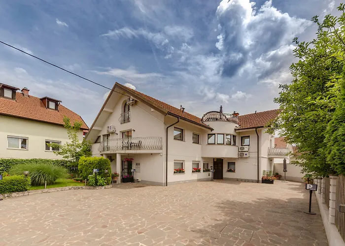 شقة Art ليوبليانا