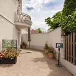 Art Διαμέρισμα *